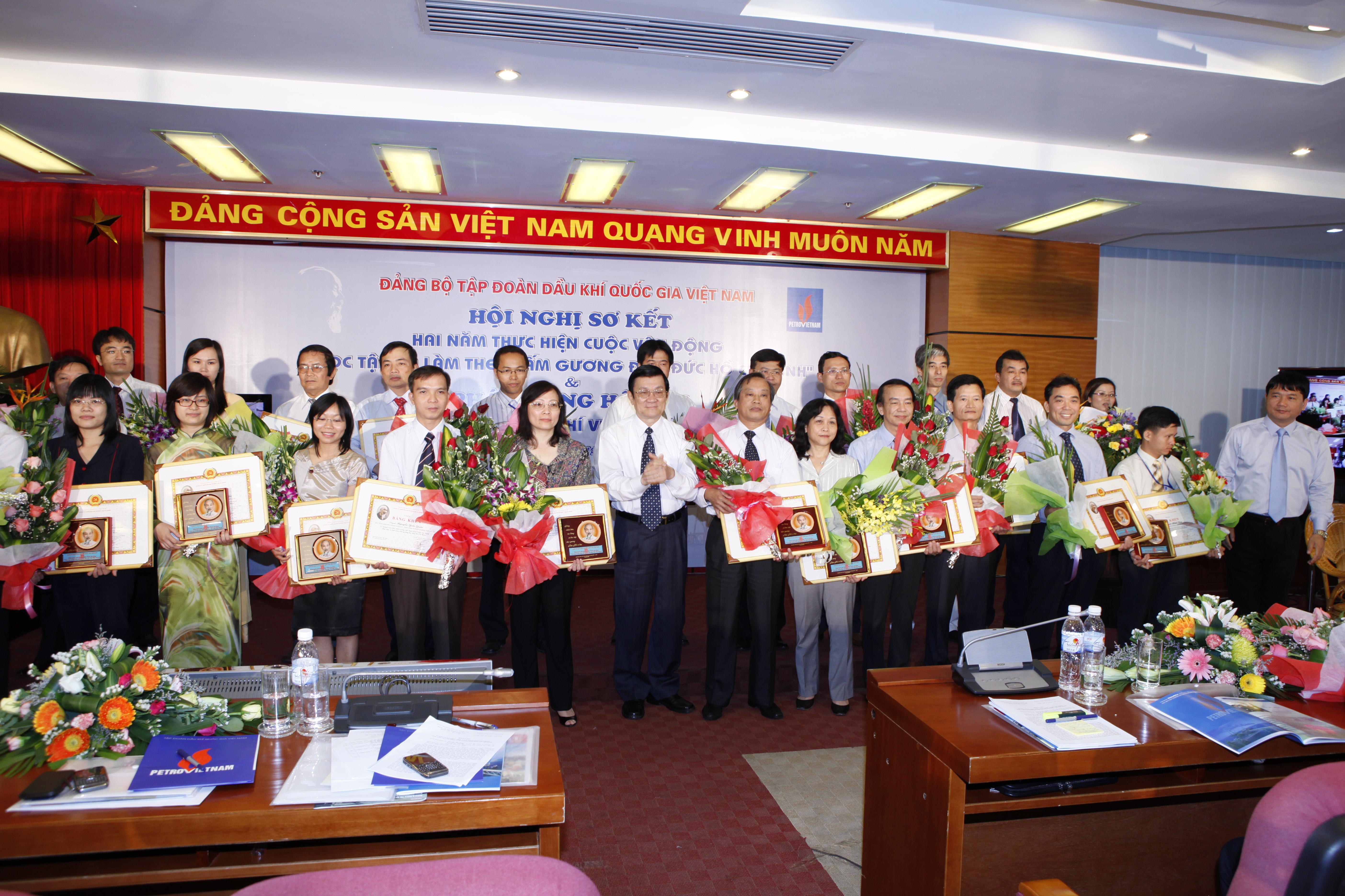 Đảng bộ Tập đoàn Dầu khí Quốc gia Việt Nam: Tiếp tục triển khai có hiệu quả việc học tập và làm theo tấm gương đạo đức Hồ Chí Minh